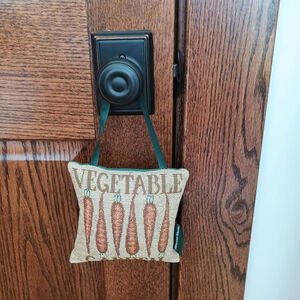 Vintage Goodwin Weavers Vegetable Garden Tapestry Door Knob Hanger Pillow